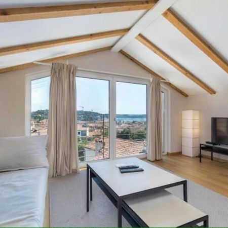 ロヴィニSea View House Fonteraアパートメント エクステリア 写真
