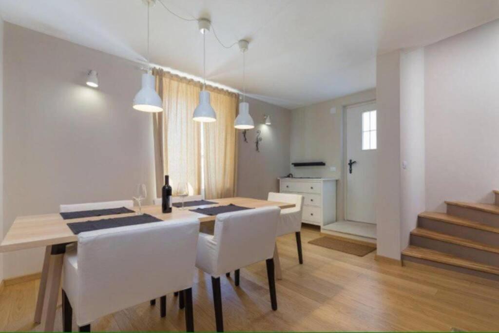 ロヴィニSea View House Fonteraアパートメント エクステリア 写真