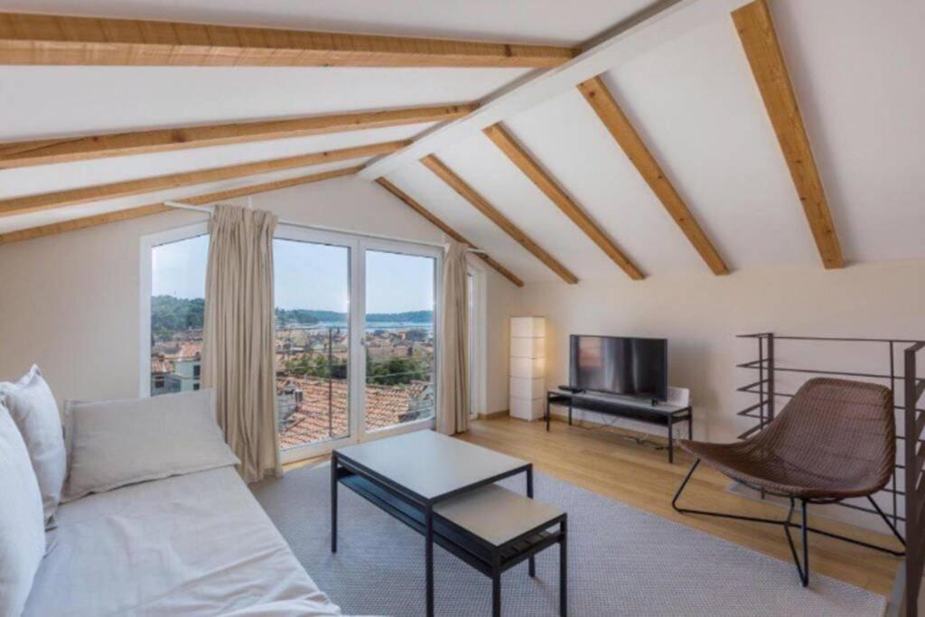 ロヴィニSea View House Fonteraアパートメント エクステリア 写真