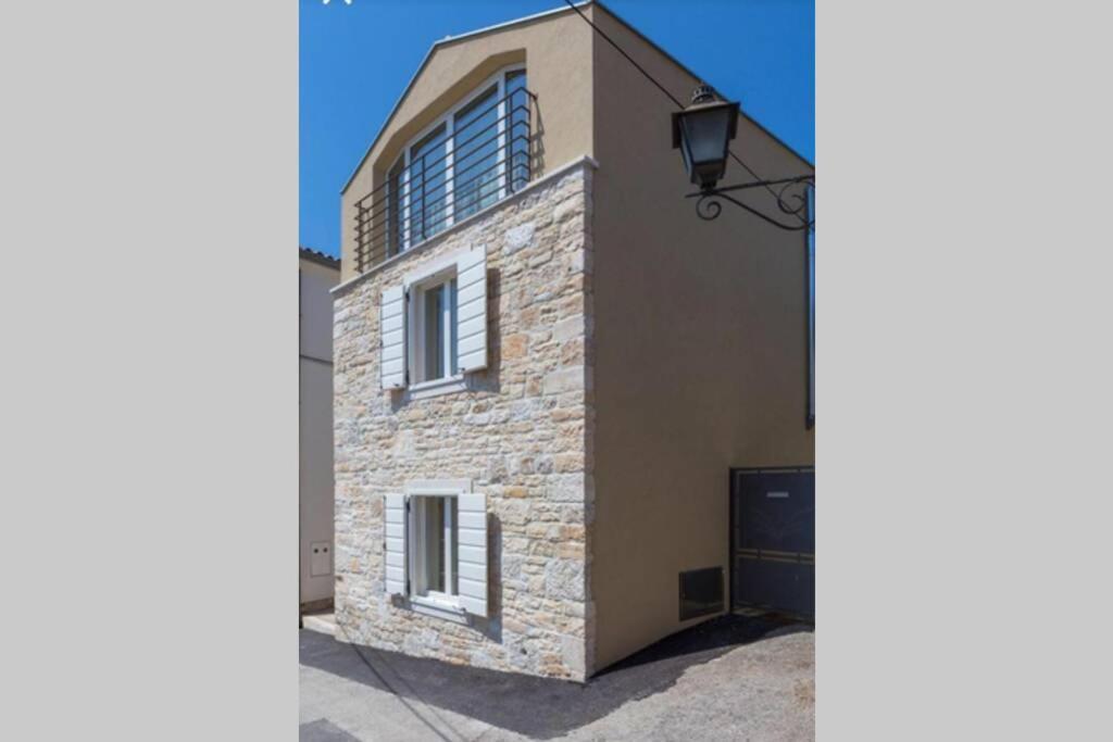 ロヴィニSea View House Fonteraアパートメント エクステリア 写真